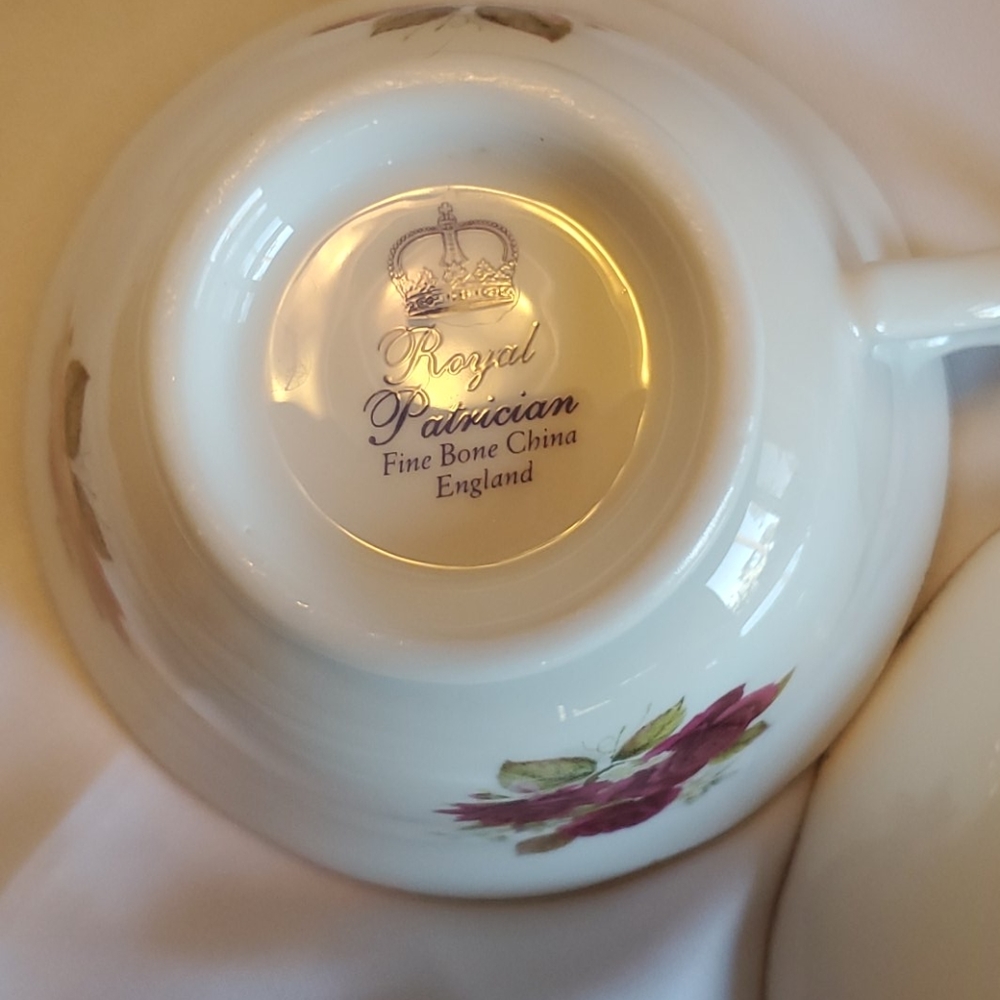 Royal Patrician TEACUP English Bone China VINTAGE Burgundy GOLD - Picture 5 of 11